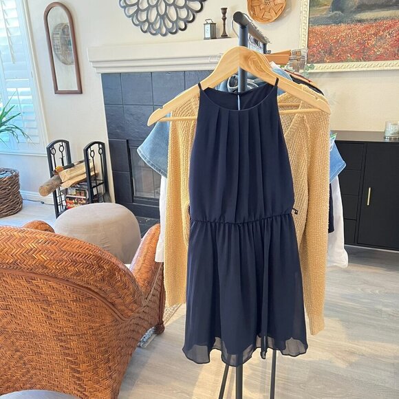 Dress Womens Size XS Navy Chiffon Sleeveless Pleated Lined Cocktail Date Night - Picture 16 of 16